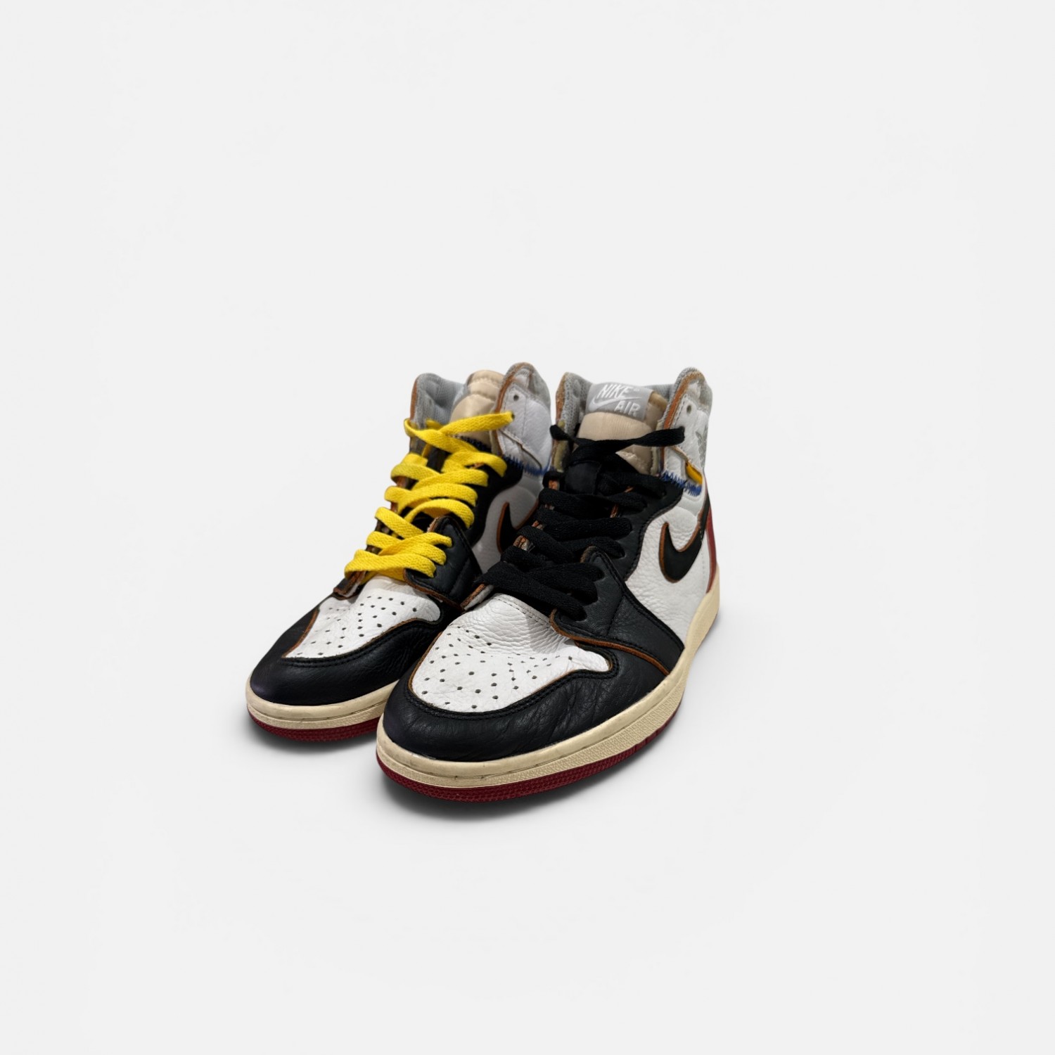 Air Jordan 1 Retro High OG “Defiant Couture” / Pre-Owned